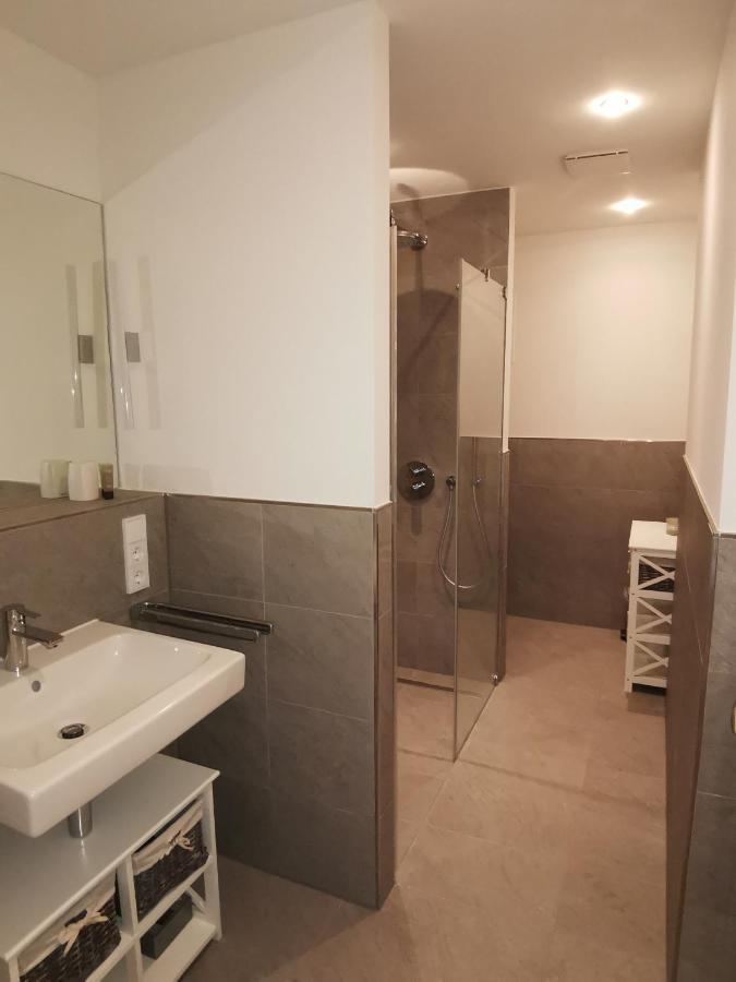 Exklusives Studioapartment - In Traumhafter Lage Direkt Am Halensee Appartamento
